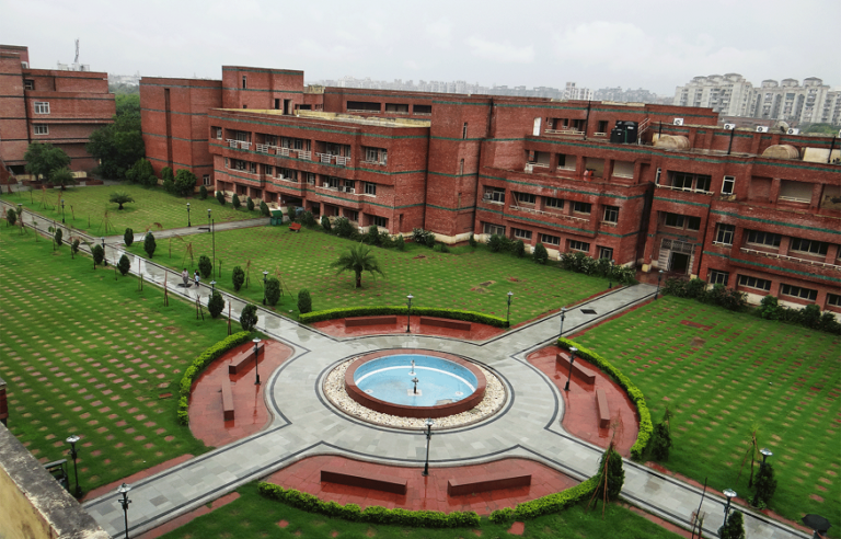 Colleges In Delhi NCR 768x492 